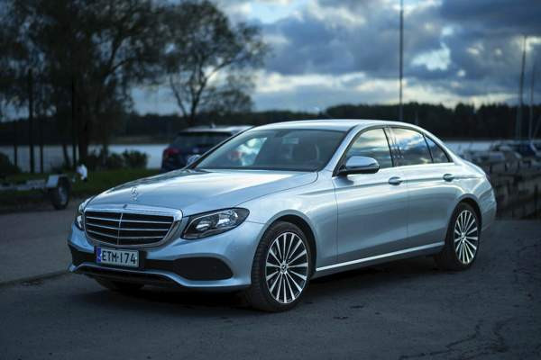 Mercedes-Benz E Espoo - valokuva 1