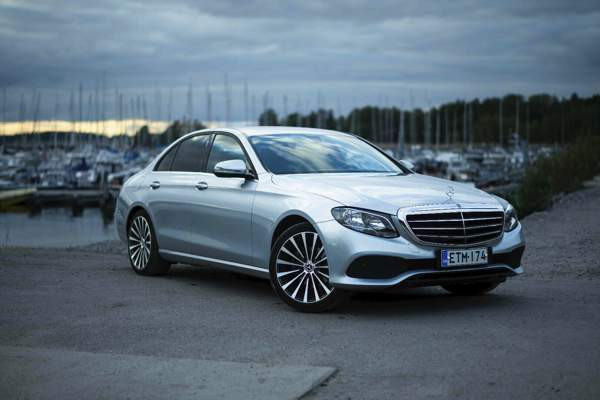 Mercedes-Benz E Espoo - valokuva 3