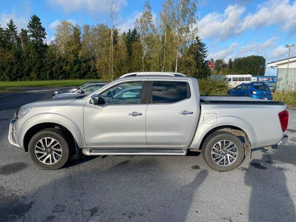 Nissan Navara Vantaa - valokuva 2
