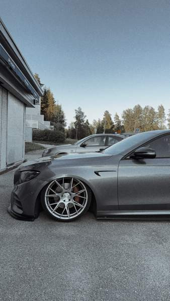 Mercedes-Benz E Järvenpää - valokuva 6