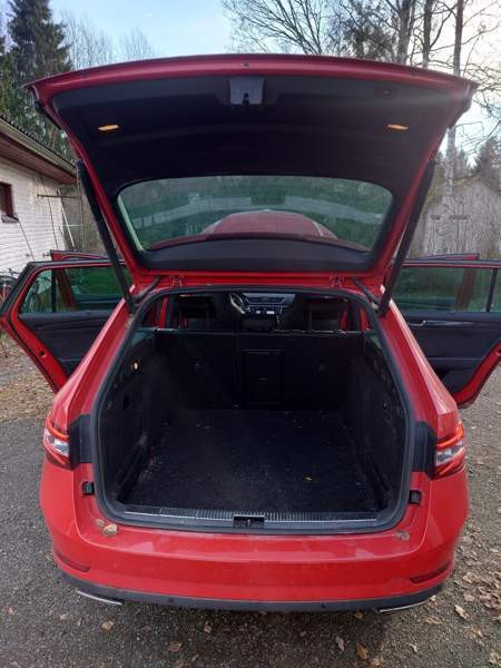 Skoda Superb Лохья - изображение 7