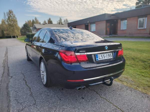 BMW 730 Glebychevo - valokuva 3