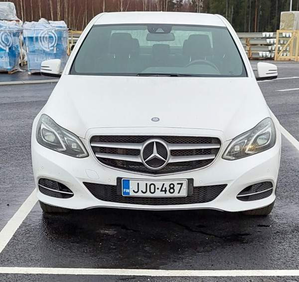 Mercedes-Benz E Хямеэнлинна - изображение 1