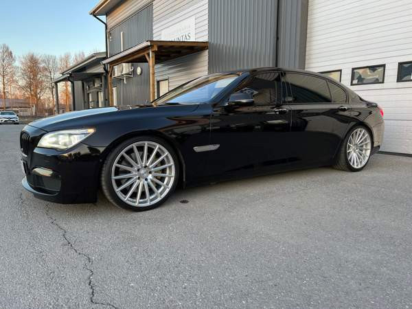 BMW 750 Zaporiz'ka Oblast' - valokuva 3