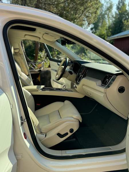 Volvo XC60 Jyväskylä - valokuva 7