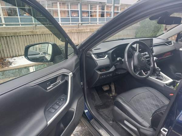 Toyota RAV4 Vantaa - valokuva 3