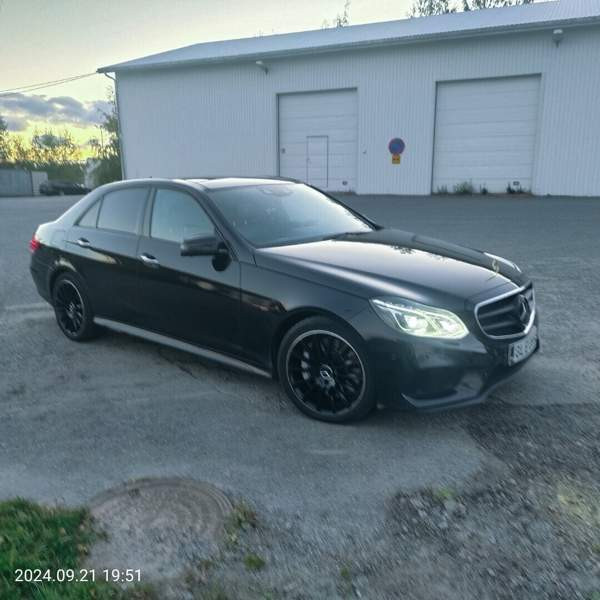 Mercedes-Benz 500 Vaasa - valokuva 1