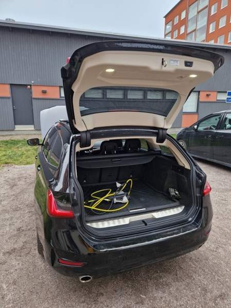 BMW 330 Kerava - valokuva 3