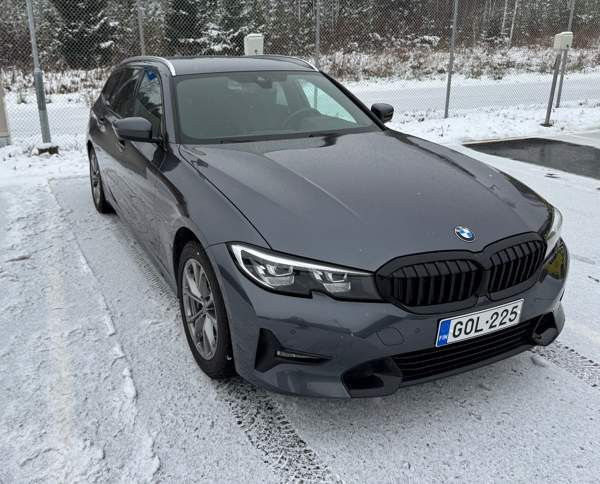 BMW 330 Pirkkala - valokuva 1