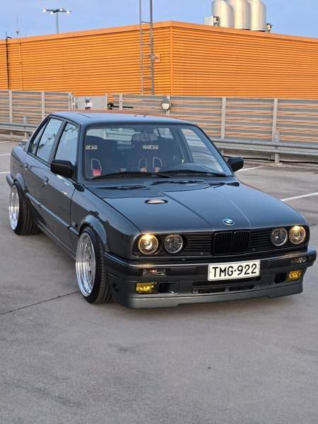 BMW 325 Helsinki - изображение 1