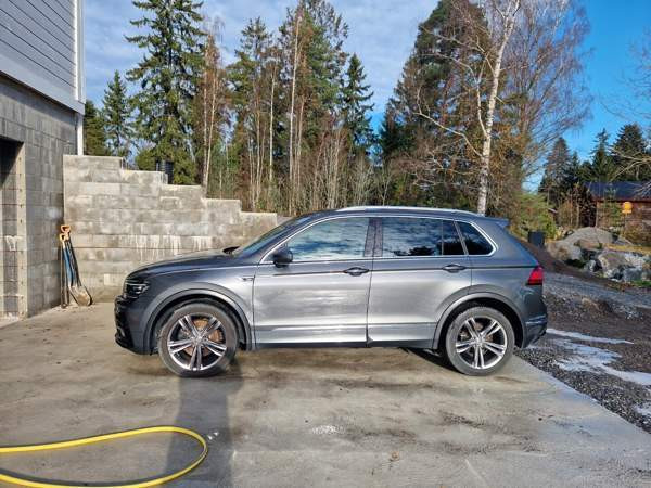 Volkswagen Tiguan Zaporiz'ka Oblast' - valokuva 2