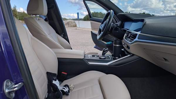 BMW 330 Helsinki - valokuva 8