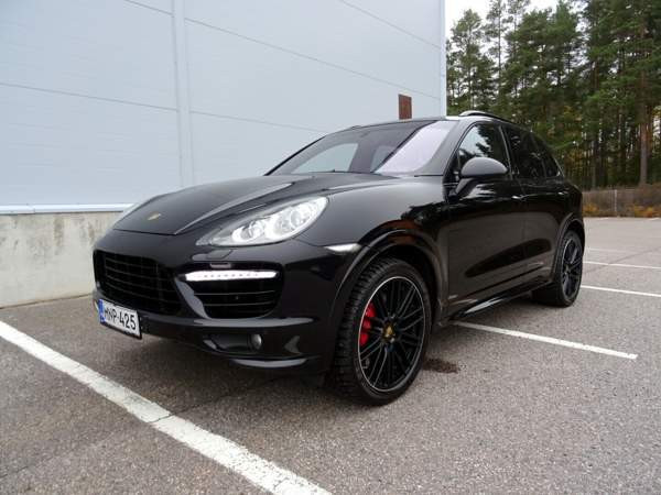 Porsche Cayenne Vantaa - photo 1