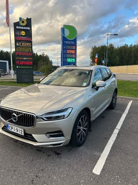 Volvo XC60 Espoo - valokuva 2