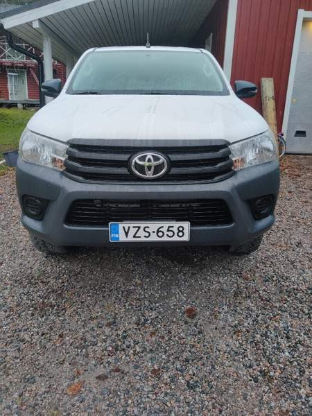 Toyota Hilux Pornainen - изображение 1