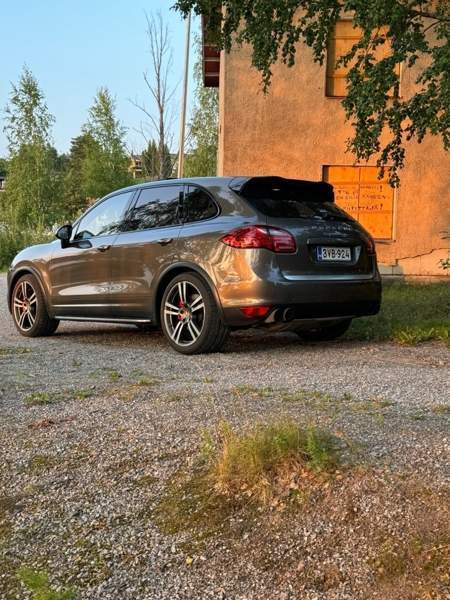 Porsche Cayenne Савонлинна - изображение 2