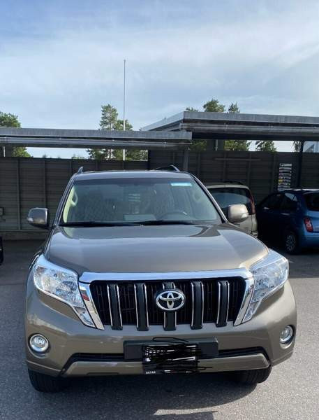 Toyota Land Cruiser Helsinki - photo 1