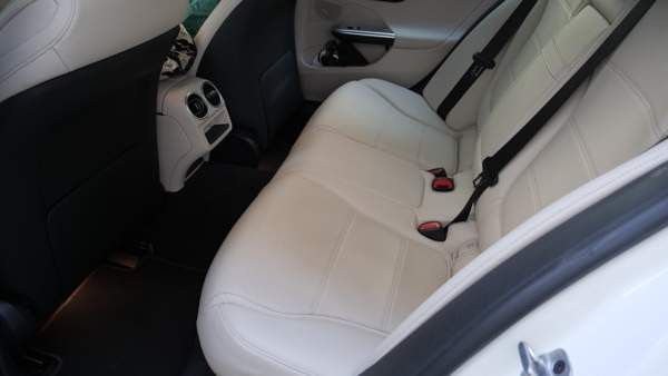 Mercedes-Benz C Вантаа - изображение 7