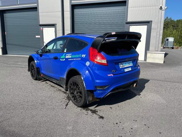 Ford Fiesta Tampere - valokuva 4