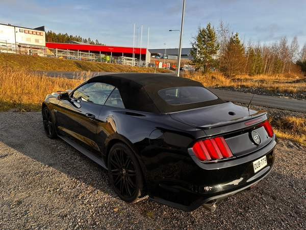 Ford Mustang Jyväskylä - valokuva 6