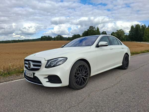 Mercedes-Benz E Kangasala - valokuva 1