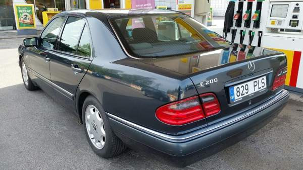 Mercedes-Benz E Вантаа - изображение 6