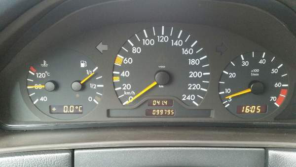 Mercedes-Benz E Вантаа - изображение 4