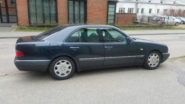 Mercedes-Benz E Вантаа - изображение 1