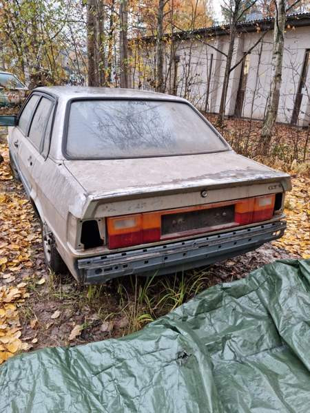 Audi 80 Glebychevo - valokuva 1