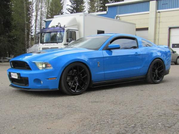 Ford Mustang Karkkila - valokuva 1