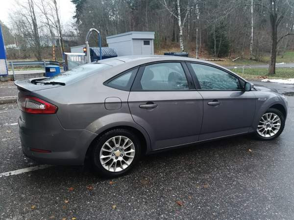Ford Mondeo Glebychevo - valokuva 3