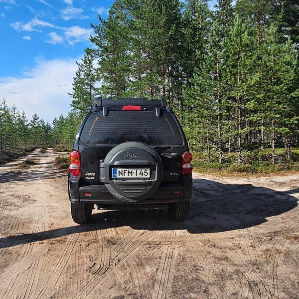 Jeep Cherokee Pyhäntä - photo 4