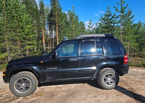 Jeep Cherokee Pyhäntä - photo 2