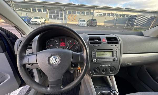 Volkswagen Jetta Эспоо - изображение 2
