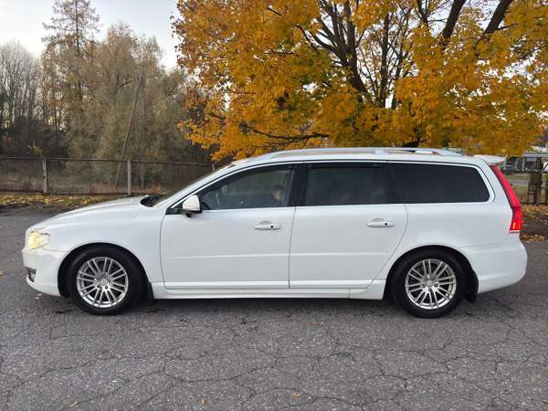 Volvo V70 Среднеуральск - изображение 3