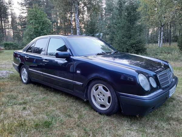 Mercedes-Benz E Вантаа - изображение 3