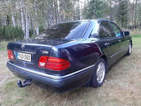 Mercedes-Benz E Вантаа - изображение 1