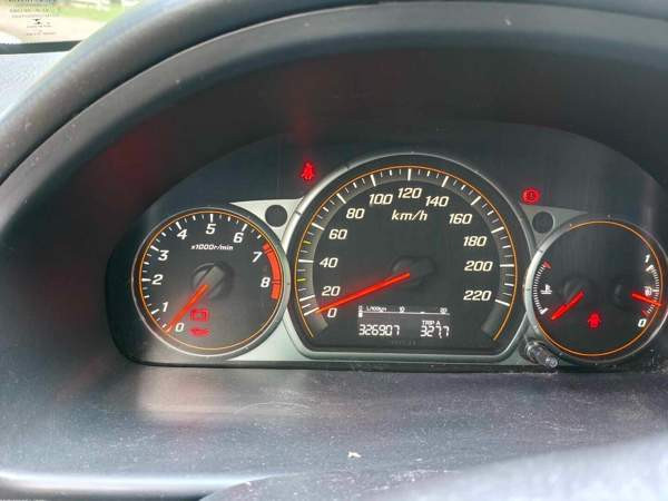 Honda CR-V Lieto - valokuva 8