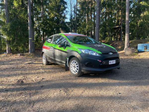 Ford Fiesta Lieto - valokuva 1
