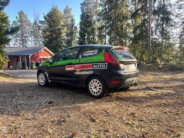 Ford Fiesta Lieto - valokuva 3