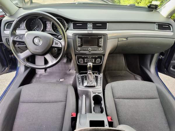 Skoda Superb Nousiainen - valokuva 5