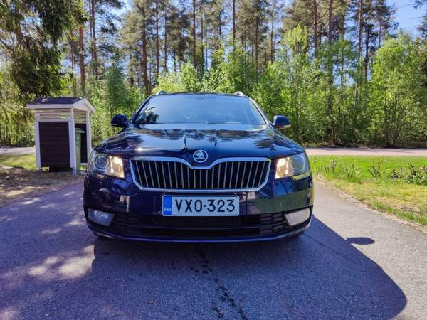 Skoda Superb Nousiainen - valokuva 2
