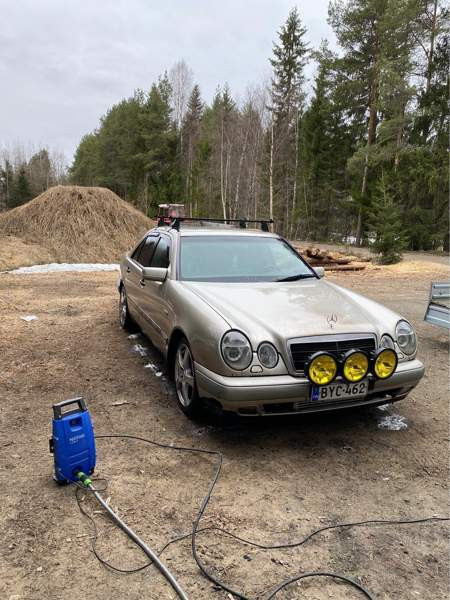 Mercedes-Benz E Muhos – foto 4