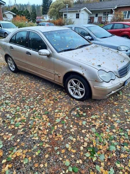 Mercedes-Benz 200 Йямся - изображение 1