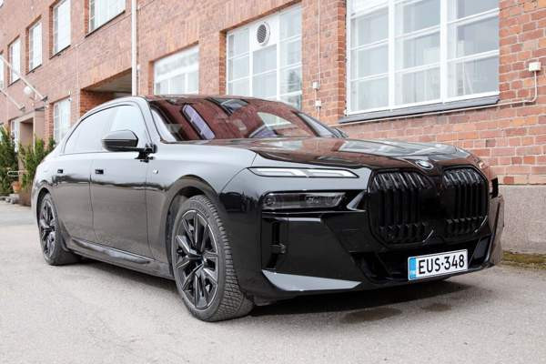 BMW 750 Loimaa - valokuva 2