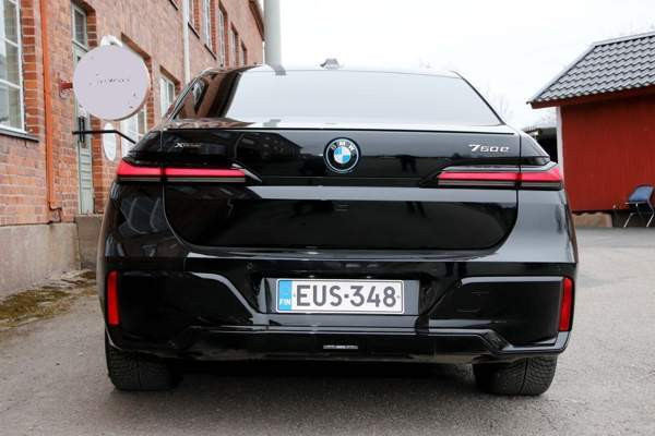 BMW 750 Loimaa - valokuva 4