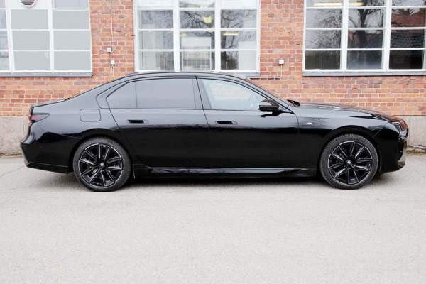 BMW 750 Loimaa - valokuva 1