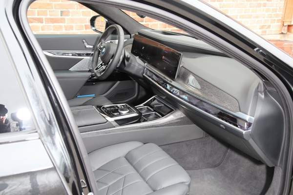 BMW 750 Loimaa - valokuva 6