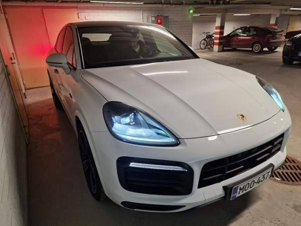 Porsche Cayenne Syevyerodonets'k - valokuva 1