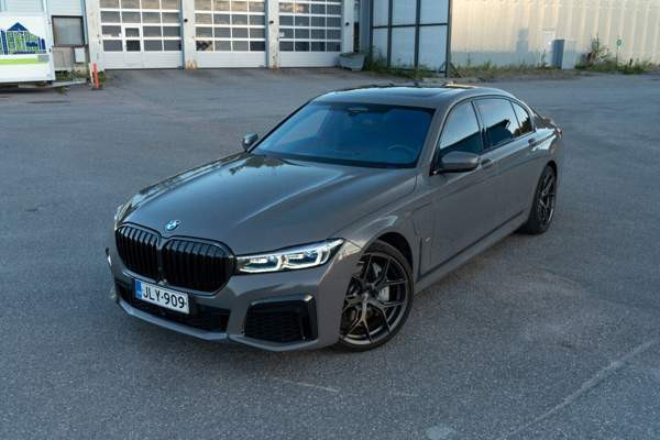 BMW 745 Espoo - photo 2